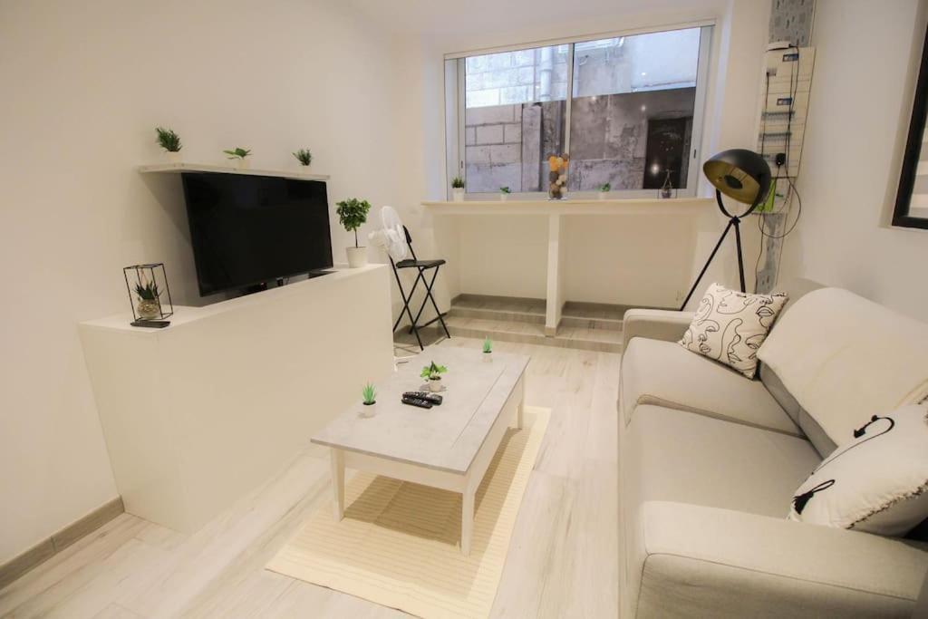 La Bd : Joli T2 Renove /Wi-Fi/Centre-Ville 昂古莱姆 外观 照片